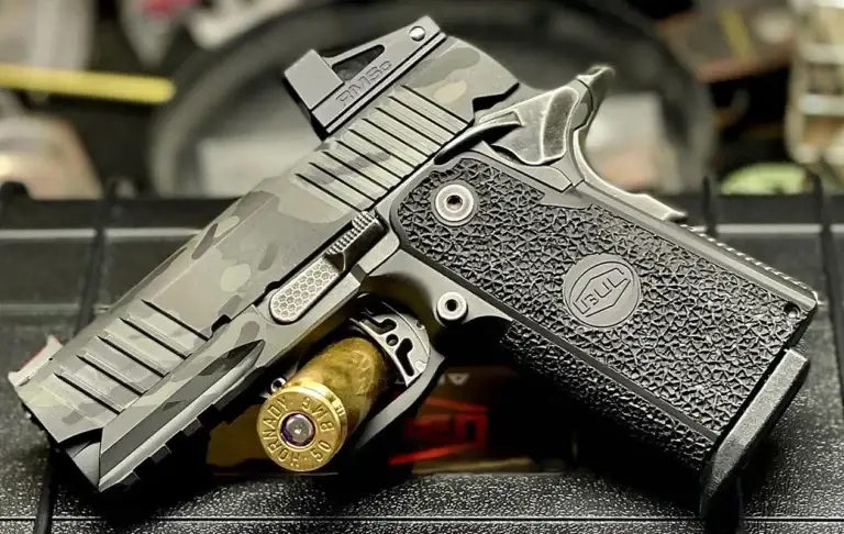 Pistol Banner